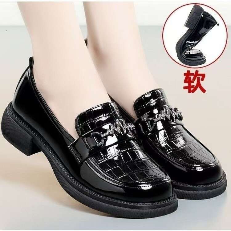 Spring and Autumn Genuine Single for Women, Low Heel Soft soled Comfortable Lacquer Le Fu Work Mom Shoes, Small Leather Shoes