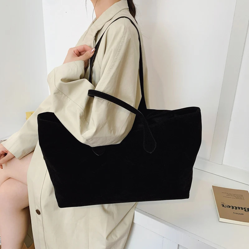 Faionable large capacity Suede Leather Shoulder Bags for Women Winter Trend Tote Bag Females Retro Handbags 251104