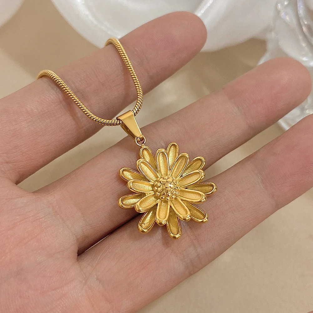 Unique n Sunflower Charms Necklace for Women Fashion Stainless Steel Gold Plated Long Chain Pendant Party Jewelry Gifts 251031