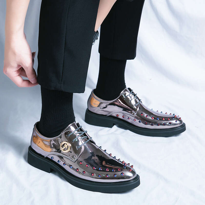 Large gold patent pointed leather shoes in size 38-46, personalized Chelsea fashion willow nail loafers