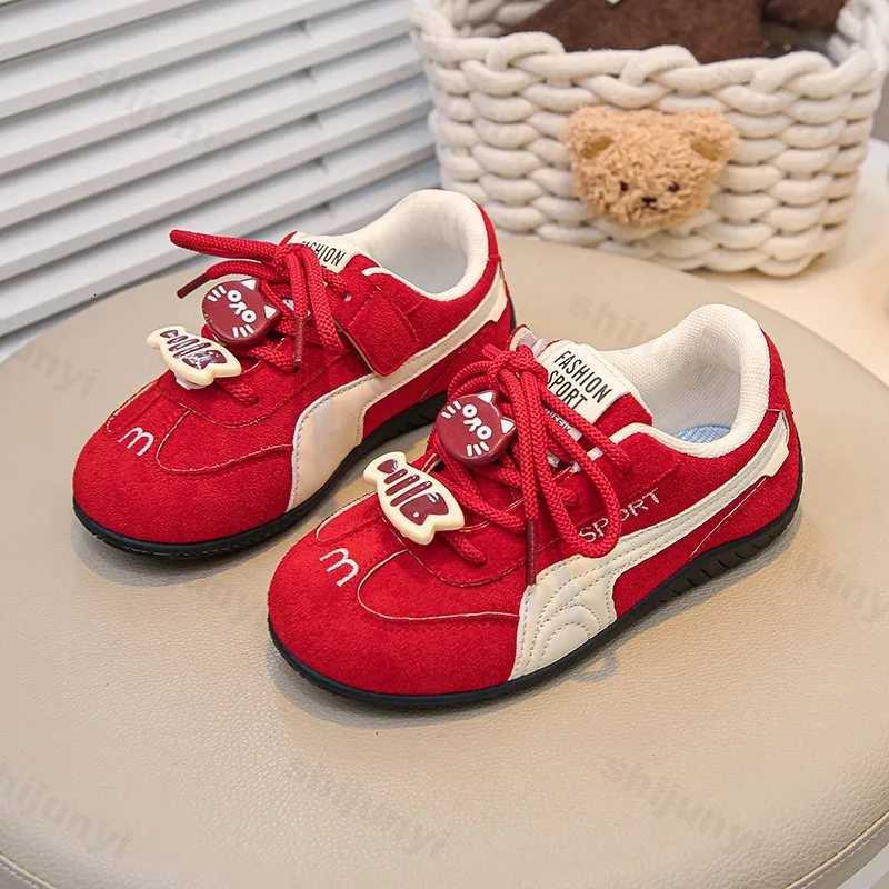 Childrens Leisure Sports Shoes 2025 Autumn Boys Girls Outdoor Running Shoes Comfortable Non Slip Soft Soled Fashion Flat ShoesT251105