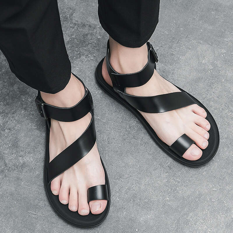 Large Roman leather 2023 new summer trend casual beach sandals men's flip flops