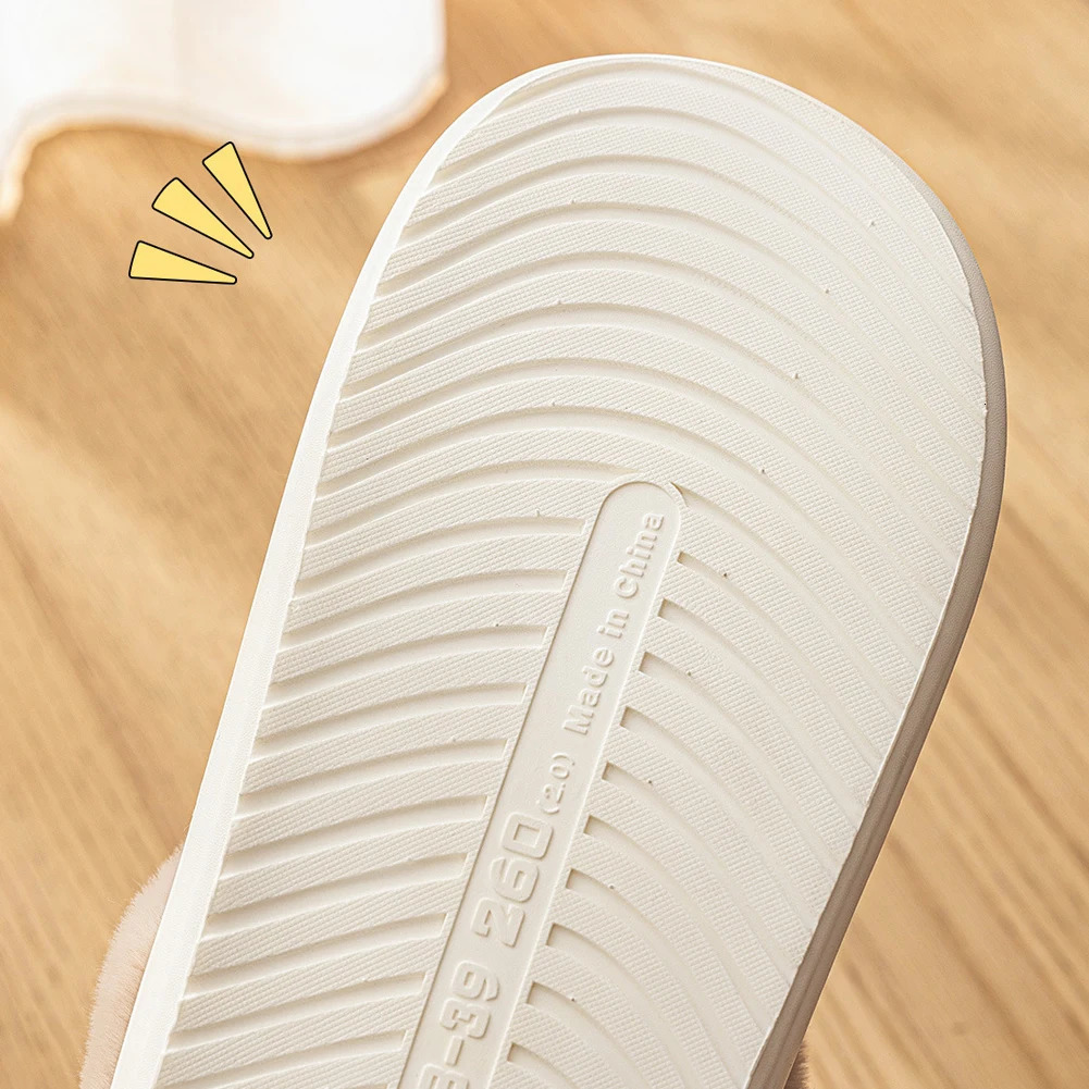 Christmas Elk Plush Slippers Flat Thermal Slippers Comfortable Furry Reindeer Slipper Anti Slip Cartoon Elk Slides for Men Women 251031