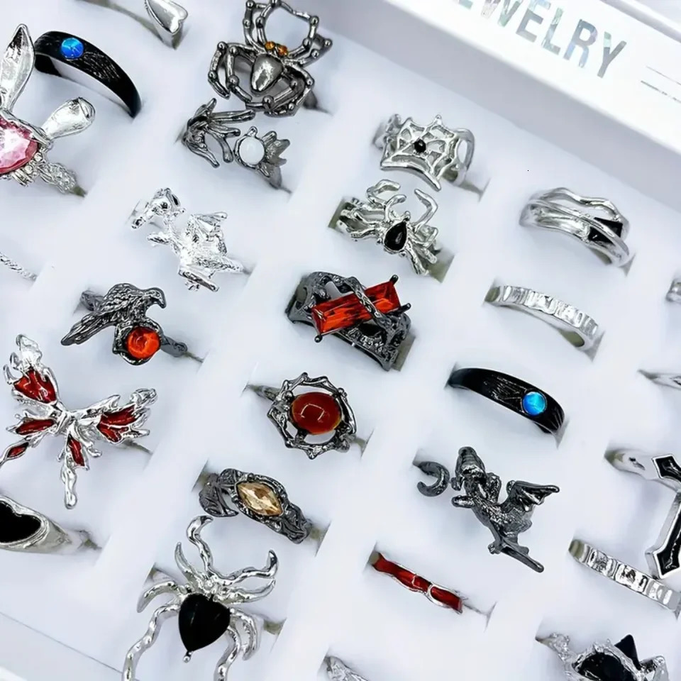 1020Pieces Retro Gothic Spider Butterfly Halloween Ring Set For Women Men Mix Style Vintage Jewelry Party Gifts 251031