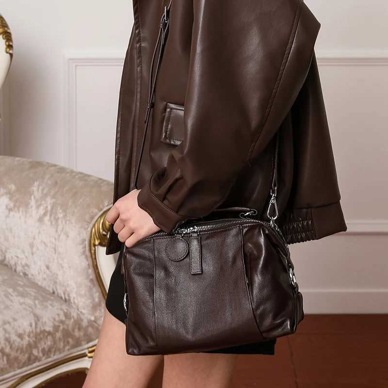 Womens Genuine Leather Handbag High Quality Bag Shoulder Bag Fashion Soft Cow Leather Handbag Lady Shoulder Bag Luxury New Z251104