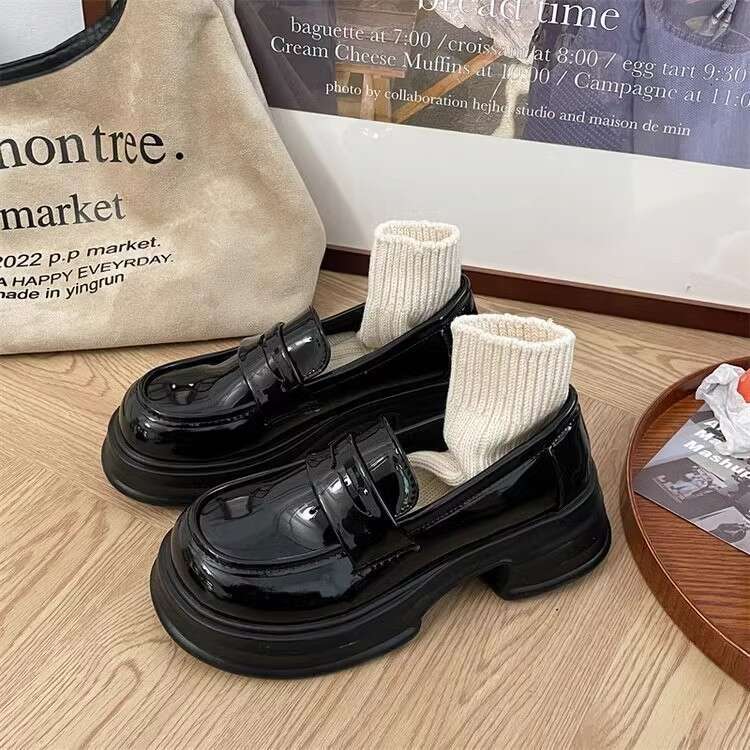 Black college style small leather 2025 Spring and Autumn new thick soled Korean version JK loafers versatile height increasing single women's sho