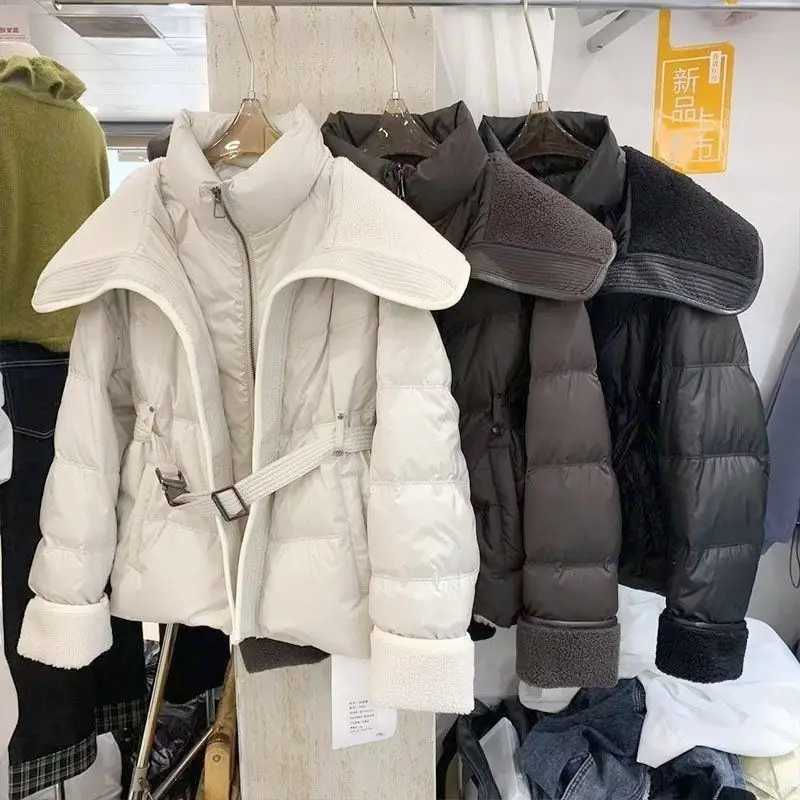 2026 Womens Cotton-Padded Jacket Thick Patchwork Lamb Wool Belt Slim Double zipper Keeps Warm Lapel Bread Jacket coats OvercoatT251105