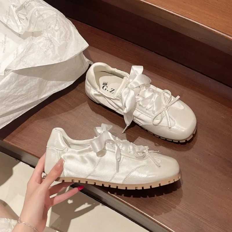 New Spring Wen Ballet Flats Fion Elegant Round Toe Cross Strap Shoes Ladies Cfort Street Style Soft Sole Balleri Shoes Y251105