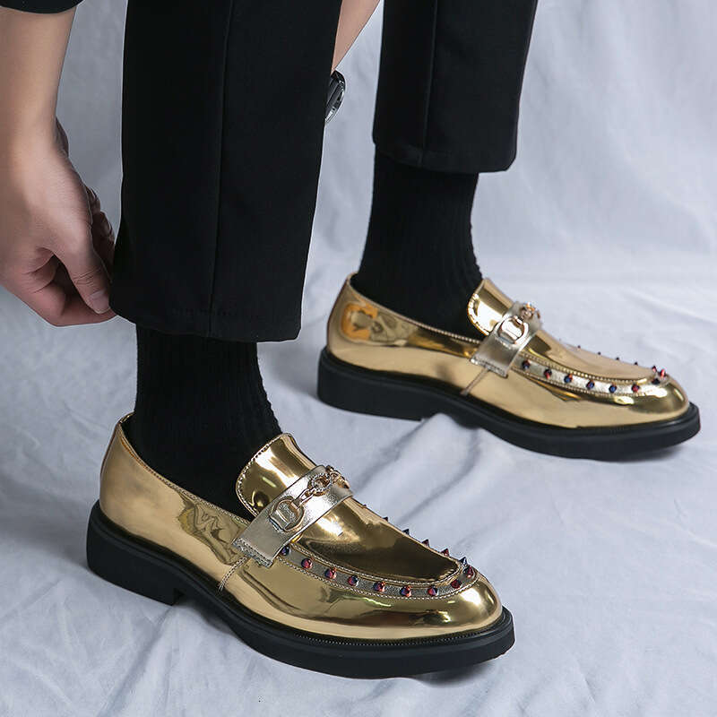 Large Chelsea Football Boots 38-46, Handsome Leather Shoes, Trendy and Fashionable Liu Nai Le Fu Shoes