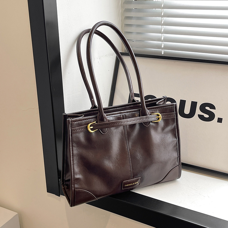 2025S new model designer Large capacity tote for women autumn winter new soft leather armpit bag textured and stylish shoulder bag totebag