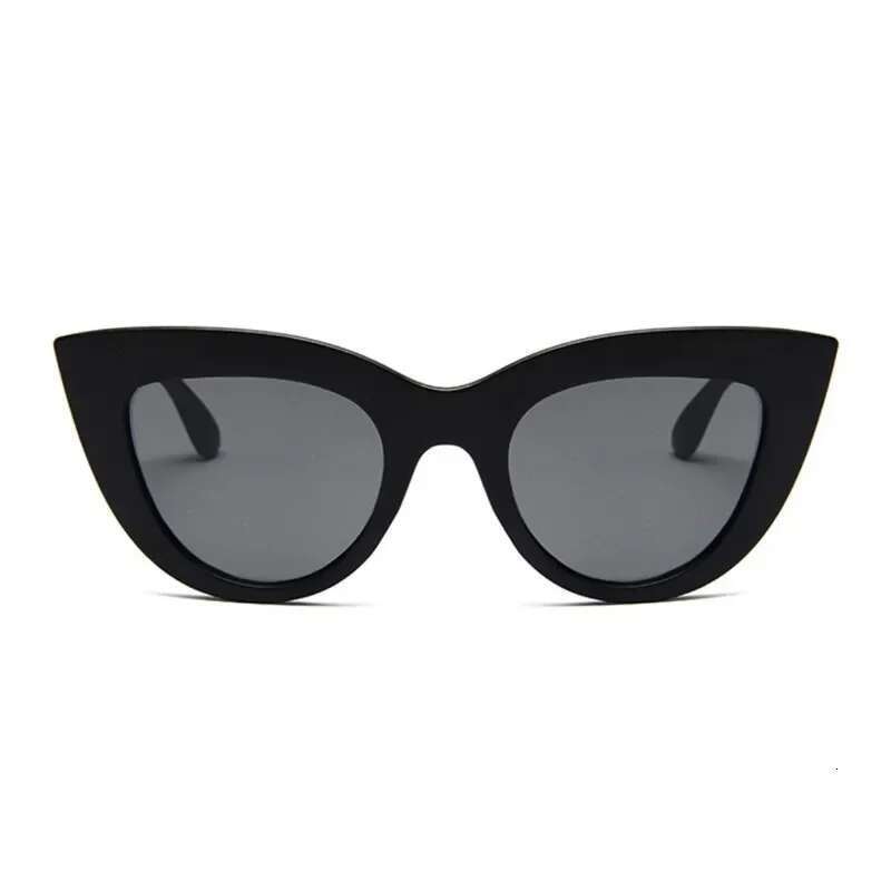 New retro Cat Eye Trendy Sweet Cool Women's Sunglasses Ins Style Vacation Party Daily fashion Glasses