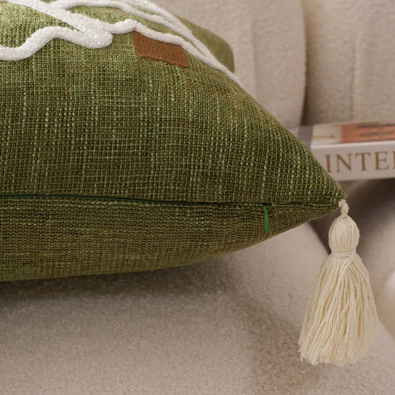 2pcs Vintage Christmas Green Pillowcase Embroidery Sofa Gift Throw Pillow Cushion Cover Christmas Atmosphere Home Decoration Y251105