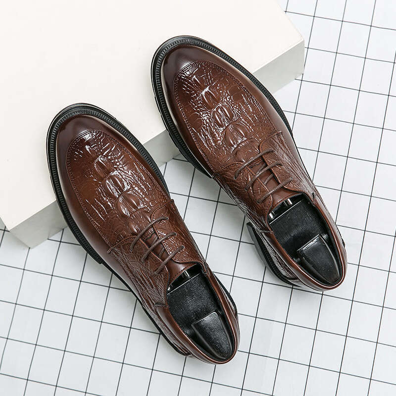 Men's oversized new fashionable men's business dress shoes, trendy crocodile patterned leather shoes