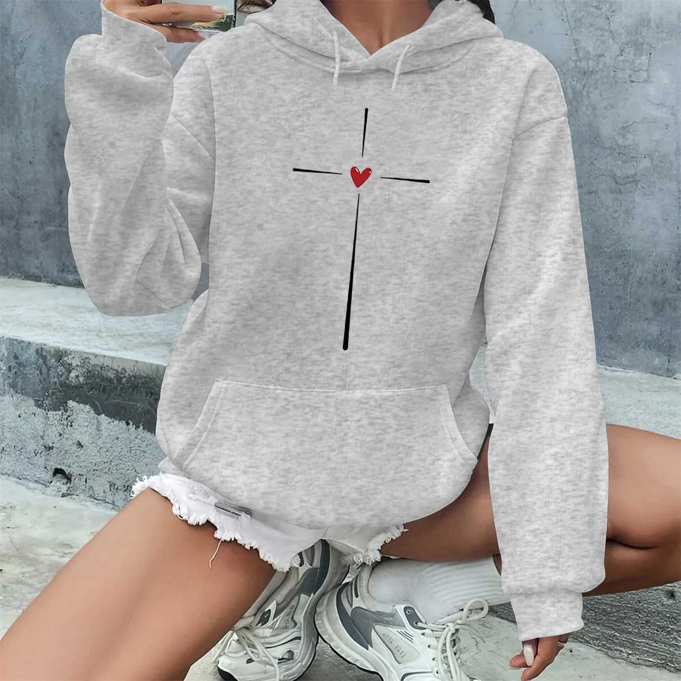 Womens autumn and winter warm and loose casual cross heart pattern printed thick velvet long sleeved hooded sweatshirtT251105