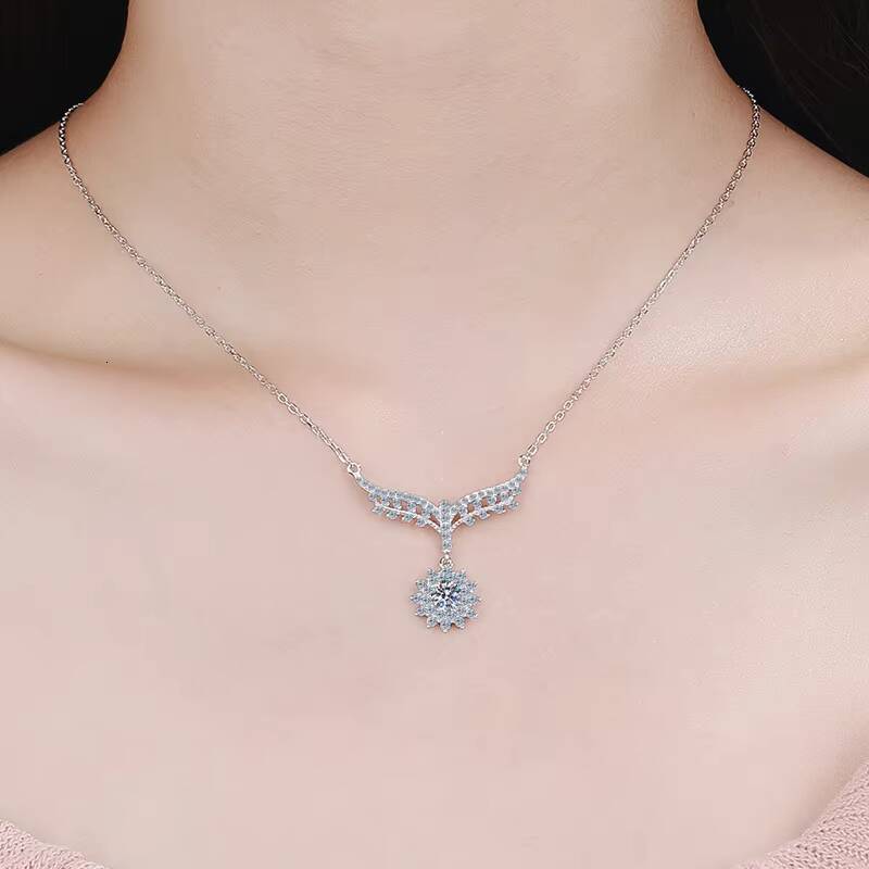 Solitaire Diamond Necklace Jewelry Moissanite Pendants and Chain S925 Sterling Silver Sparkling Angel Wing Butterfly
