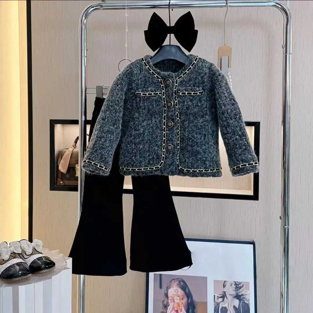 Girls Little Fragrant Wind Autumn/Winter Set 2025 New Cotton Warm Jacket Childrens Velvet Micro Pull Pants Two Piece Set Y251105