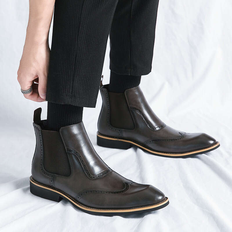 Large size new Martin fashionable men's autumn and winter leather boots trend British Chelsea mid top casual shoes
