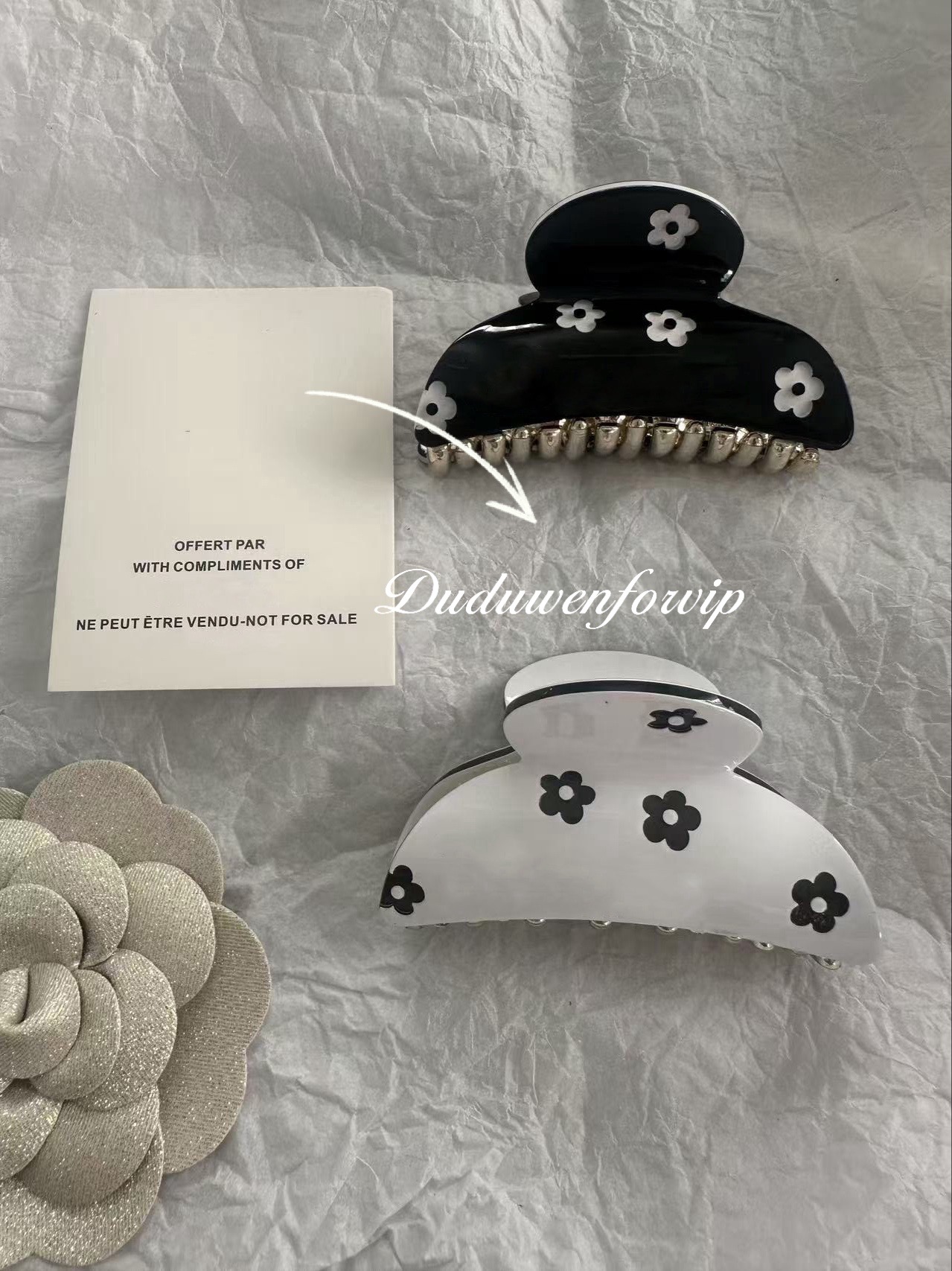 7X3.5CM Fashion vintage Acrylic flower Hair Claw clamps C classical hair Accessories with 2C.vip card Engraved letters