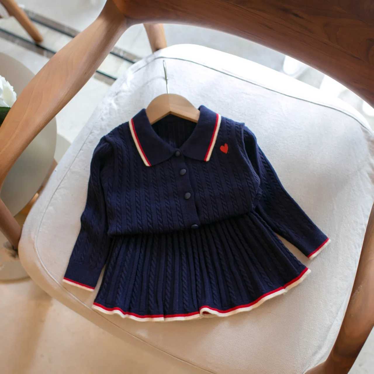 2025 Autumn/Winter Girls Campus Style Flip Collar Cardigan Sweaterpleated Skirt Two-piece Set Kids Suits School Uniform 2-6Y Y251105