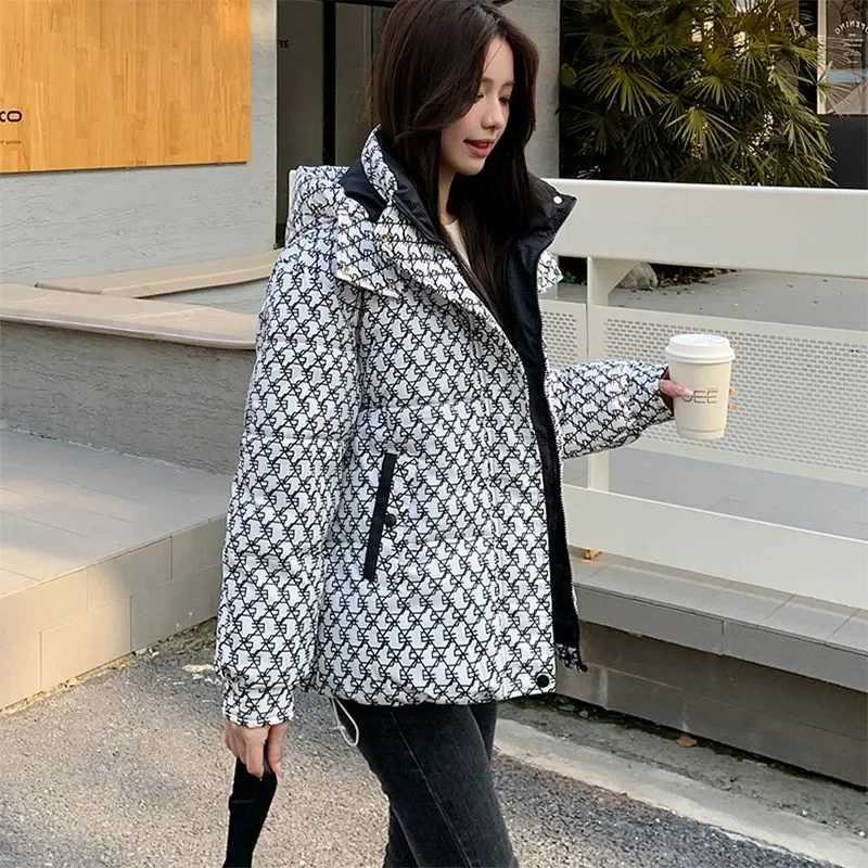 Autumn Winter Down Cotton Coat Women 2023 New Fashion Loose Thicken Jacket Hooded Zipper Pocket Stand-Up Collar Outerwear FemaleT251105