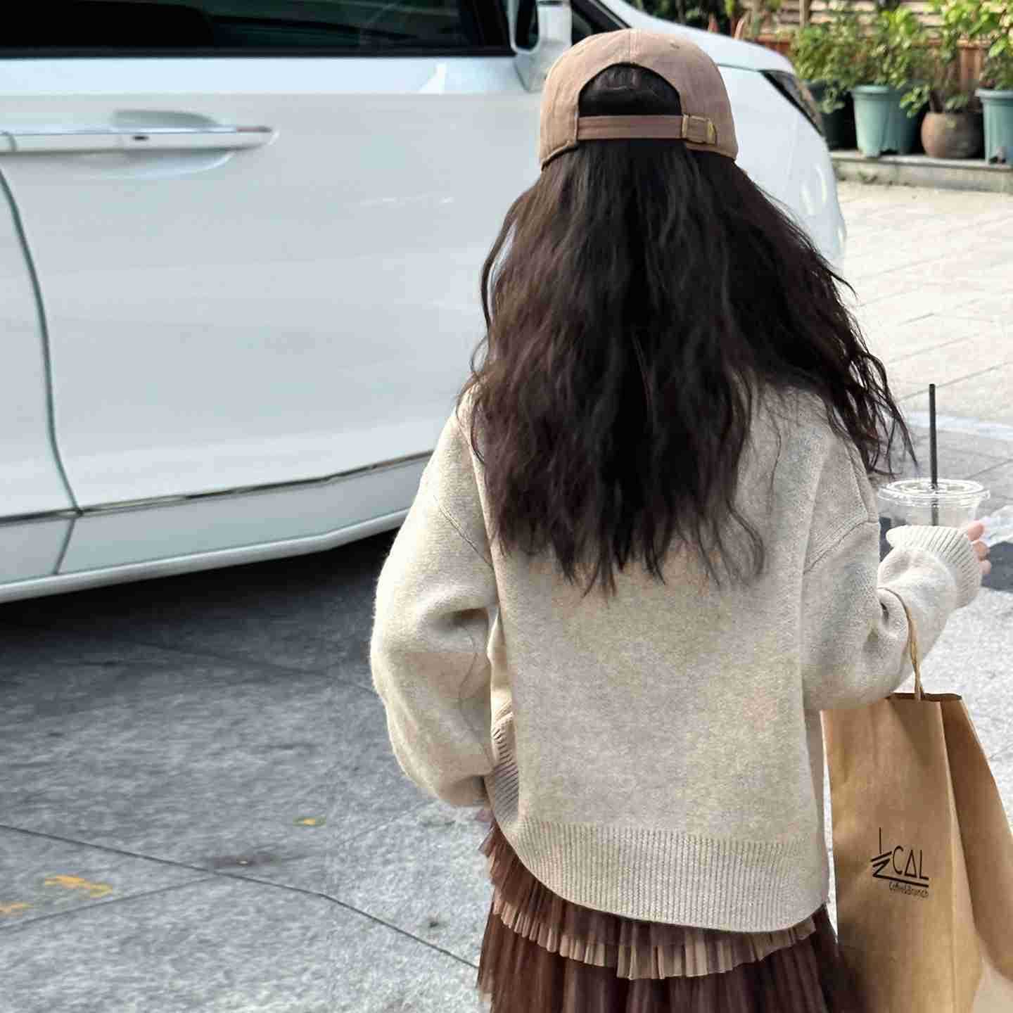 Sanrio Girls Autumn Winter Sweater 2025 New Korean Style Hello Kitty Knitted Sweater Autumn Big Kids Woolen Sweater Coat Trendy H251105