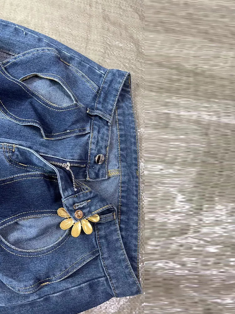 Womens Twist Love Jeans Pants Holes denim pants with metallic flowers suitable for women loose legs Trouser summer high street jeans 250403