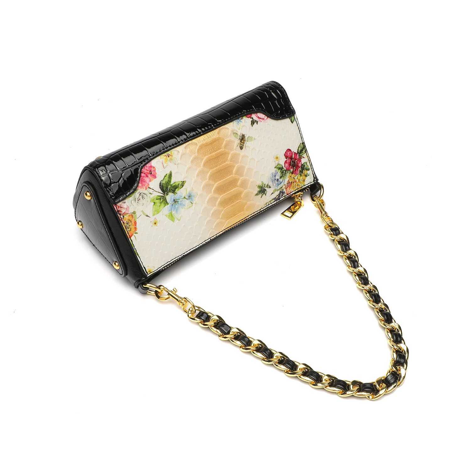 2025 New Crocodile Embossed Shoulder Bag - Stylish Triangular Crossbody Purse with Magnetic Crocodile Embossed Shoulder Bag Versatile Wome Z251104