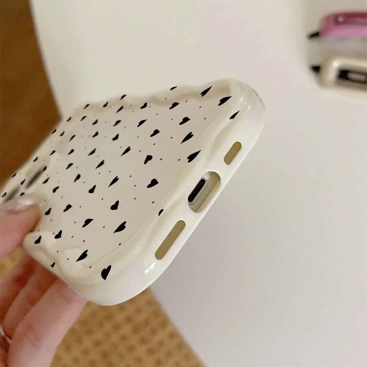 16Pro Love Heart Phone Case For IPhone 16 15 Pro Max 11 13 12 Mini XR 14 Plus Cover 3D Wavy Curved Edge Soft Clear TPU Cases