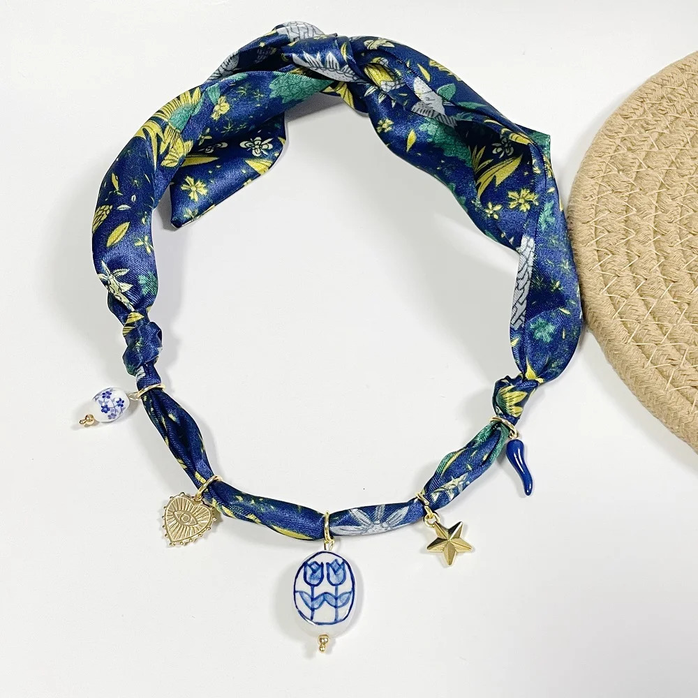 Boho Scarf Necklace Adjuatable Bandana Choker with Tulips Hearts Peppers Stars Enamel Pendants 251031