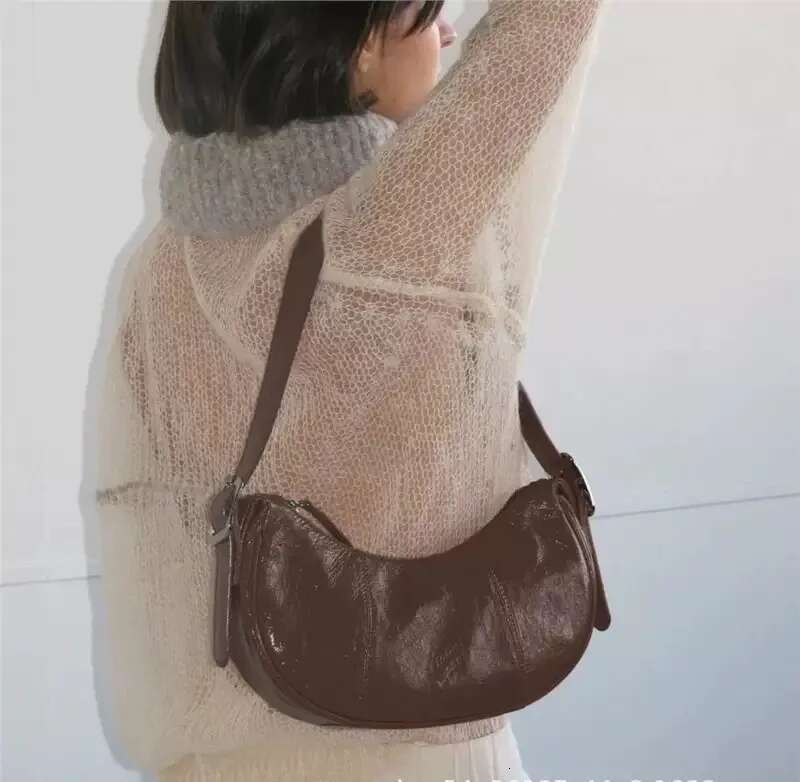Pa Wl Pea Imported Oil Wax Cowhide Armpit Crossbody Dumpg Bun Female