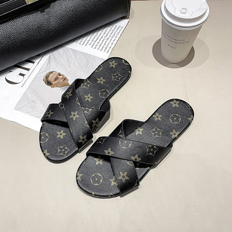 new Spring and Summer Star Toe-Loop Flat Popular Slippers Round Toe Non-Slip Sandals for Women