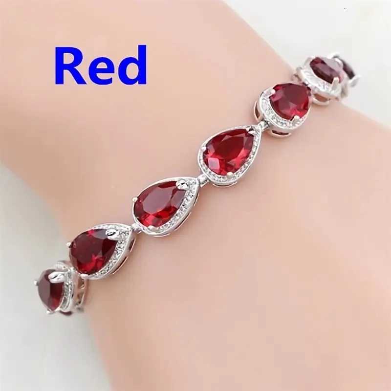 Elegant Shiny Water Drop Zircon Bracelet Fashionable Charm Jewelry Suitable for Daily and BanquetXJ251105