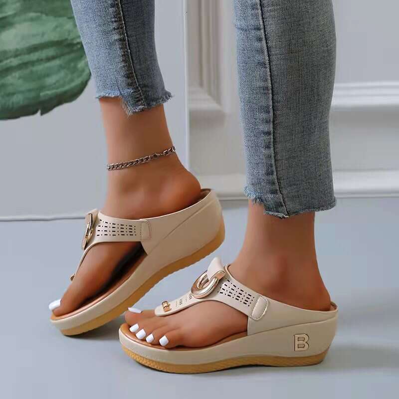 Independent Station Foreign Trade Shoes Summer New Beach Toe Free Shipping Clip Wedge Women's European And American Large Size Roman Sandals