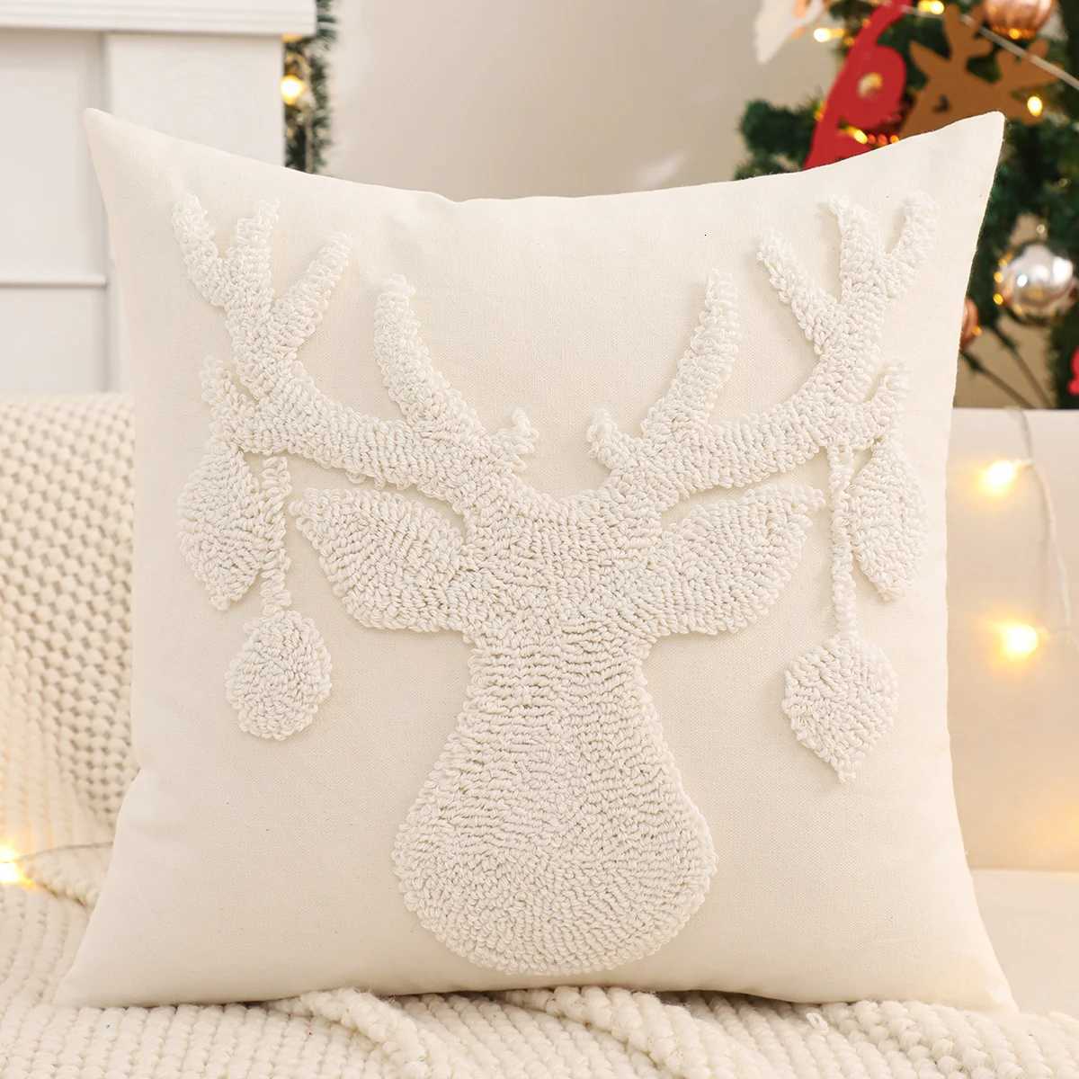 Tufted Throw Pillow Cover Christmas Decoration Canvas Christmas Reindeer Winter Farmhouse Home Sofa Living Room Y251105