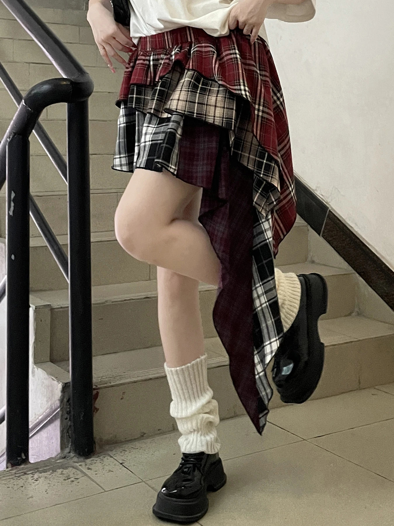 Rockmore Streetwear Patchwork Red Plaid Irregular Skirt Vintage Sexy Slim Mini Skirt Y2k 2000s Clothes Coquette Grunge Fairycore 250402