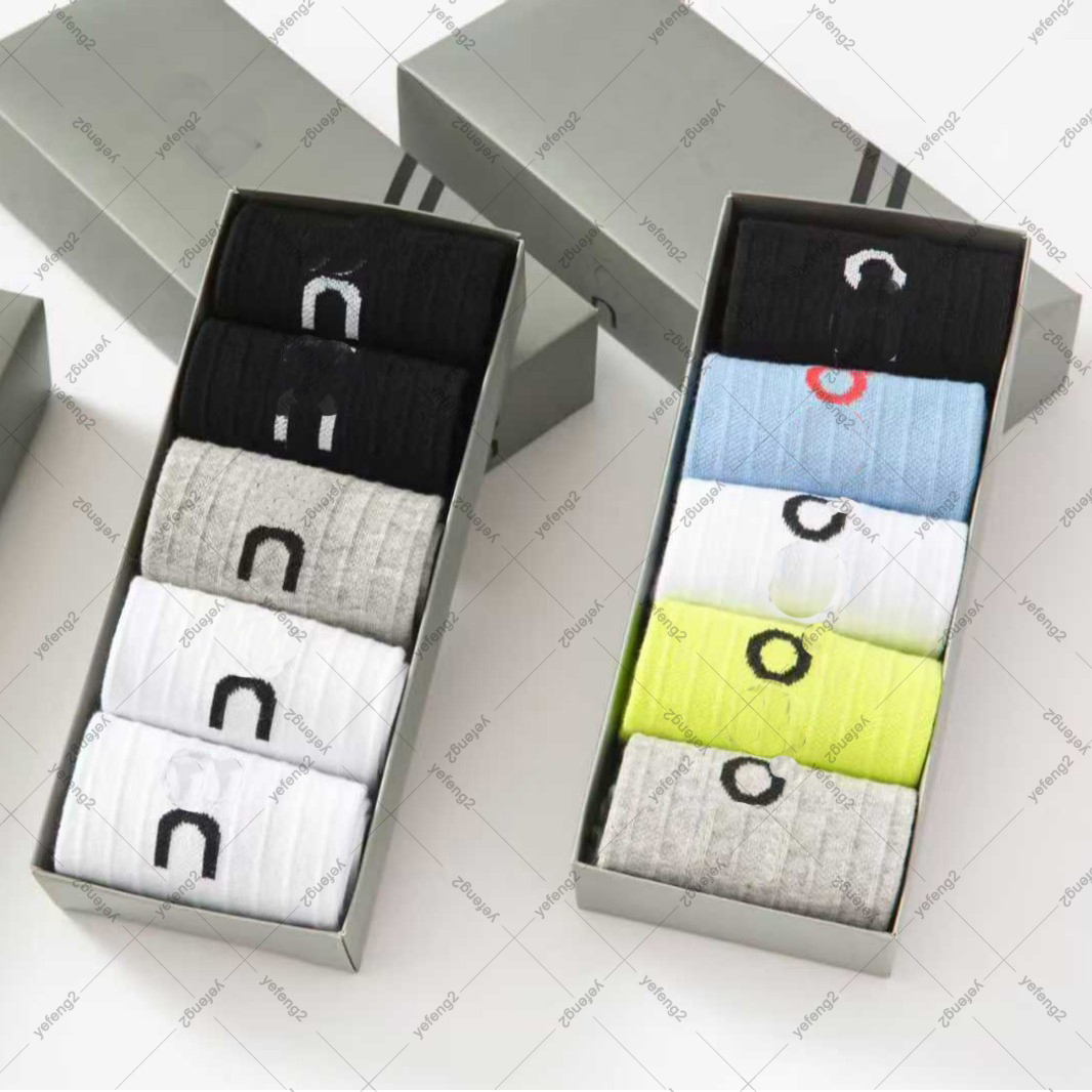 Mens socks designer socks running letter cotton socks mid tube sports couple oncouds socks