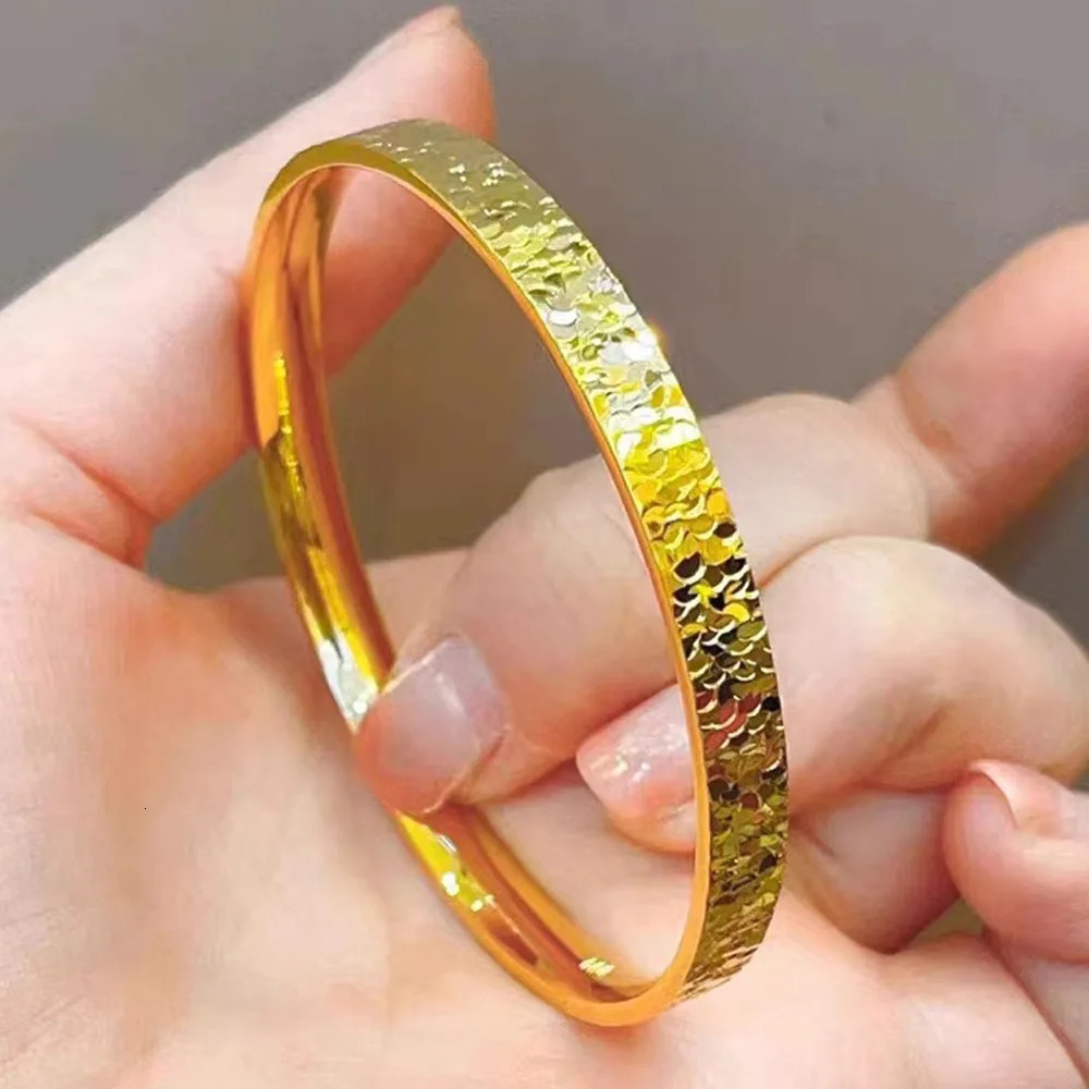 Dubai Gold Color Shiny Cuff Bangle Bracelets for Women 6062 mm Wedding Bridal Jewelry Accessories Gifts 251031