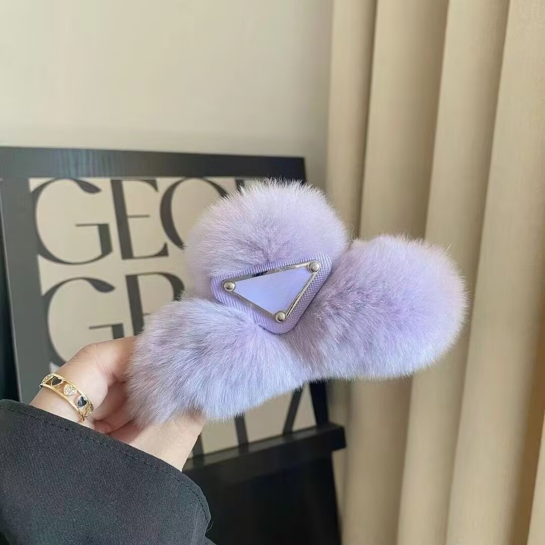 Hair Clips Barrettes New Plush Hair Claw P Letter Designer Rabbit Fur Large Shark Clip Cute Bear Fluffy Crab Clip Hairpin Flocked Bear-Shape Women Hair Clip
