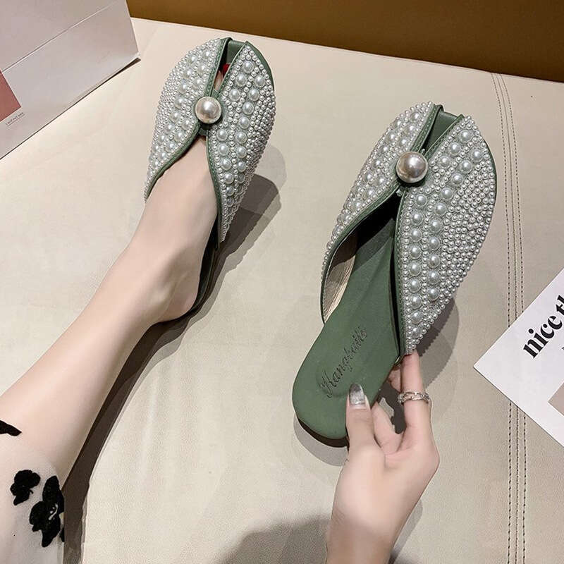 Baotou Half for Women in Summer 2024 New Korean Edition Pearl Fairy Style Flat Soft Bottom Lazy Cool Slippers