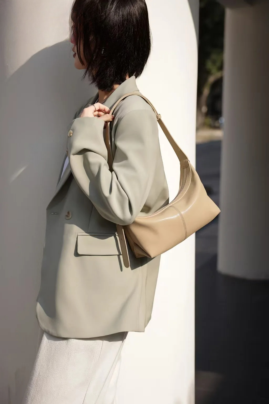 High Quality Leisure Retro Smooth Flap Hobo Hand Beige Kakhi Color Genuine Cow Leather Women Shoulder Crossbody Bag