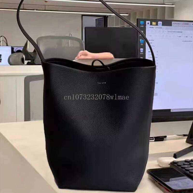 Soft Leather Bucket Bag Large Capacity Commuter Shoulder Lychee Pattern Women's Underarm Female Ladies Versatile Handbag