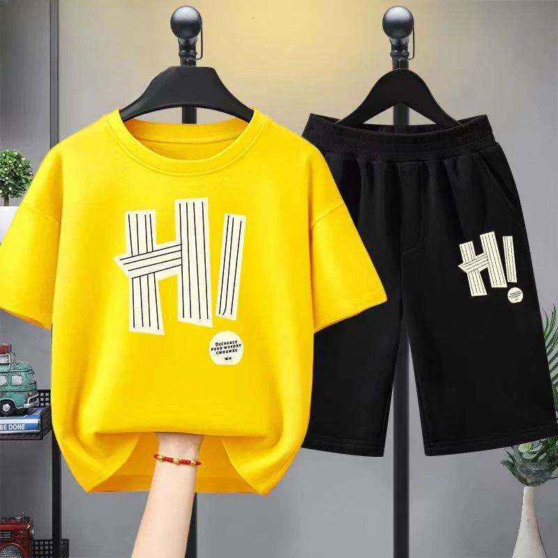 Summer baby girl clothing set childrens boy letter printing Tshirt and shorts 2piece short sleeved top 250325z