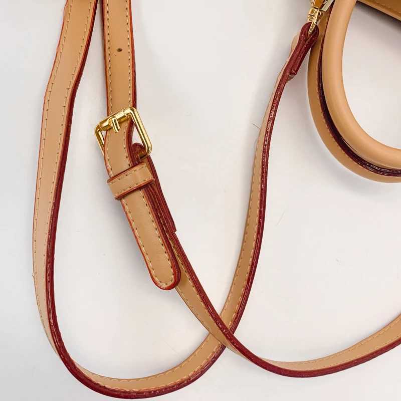 Elegant Ladies Leather Handbag Crossbody Style Shoulder Bag With Detachable Strap By Luxury Brand Famous Designer Z251104