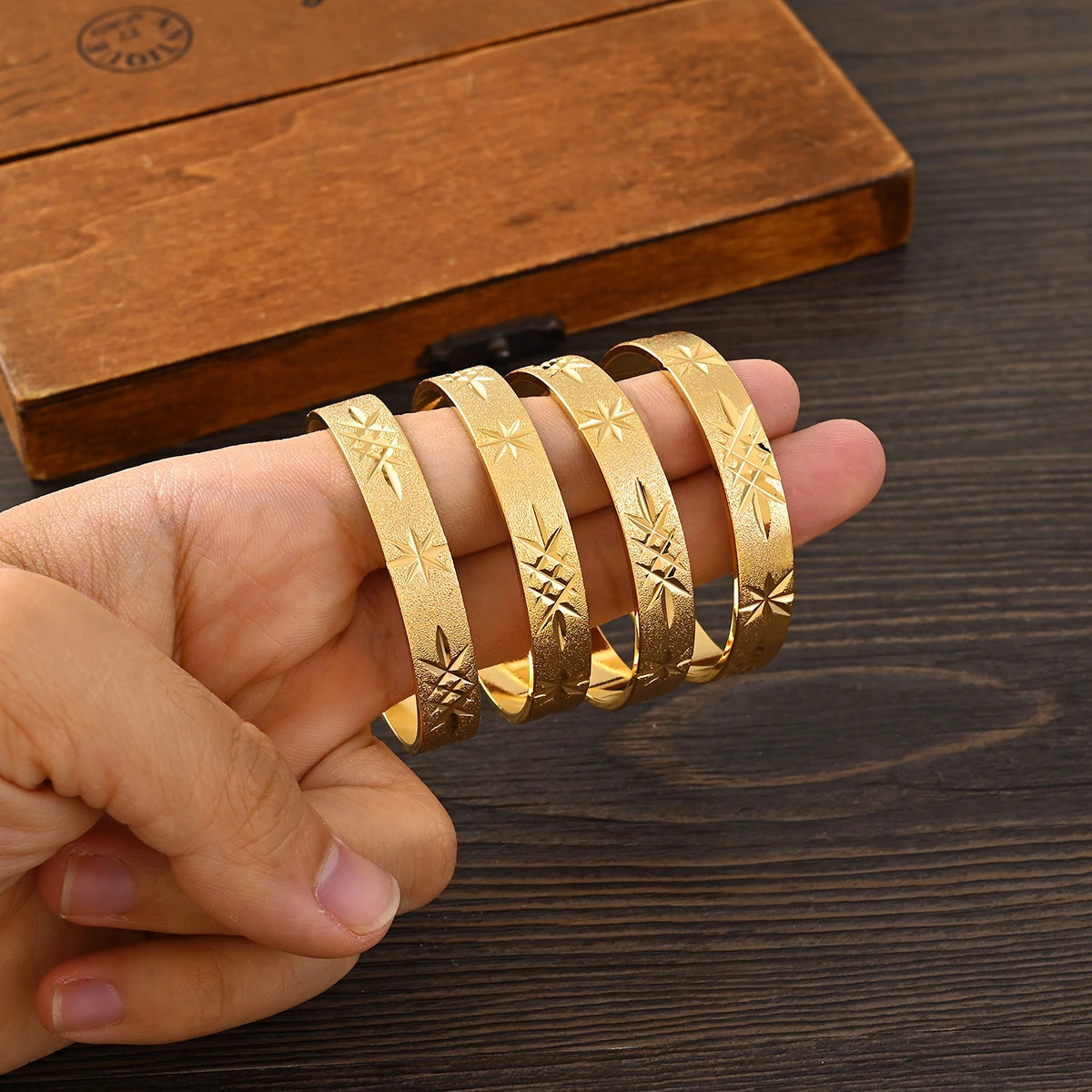 4PCS 24K Gold Plated 45MM Cute Kid Size Bangle High Quality Dubai Ethiopian Bracelet Africa Party Gifts 251031