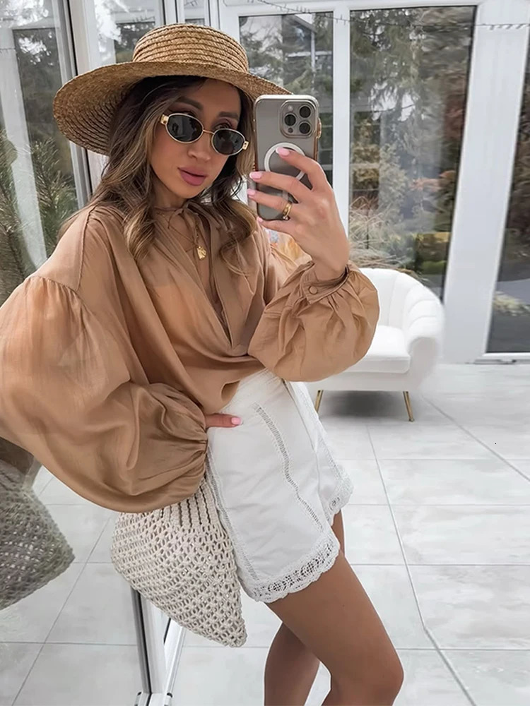 Elegant loose womens shirt lace O-neck lantern sleeve womens T-shirt spring/summer street fashion splicing womens top 250402