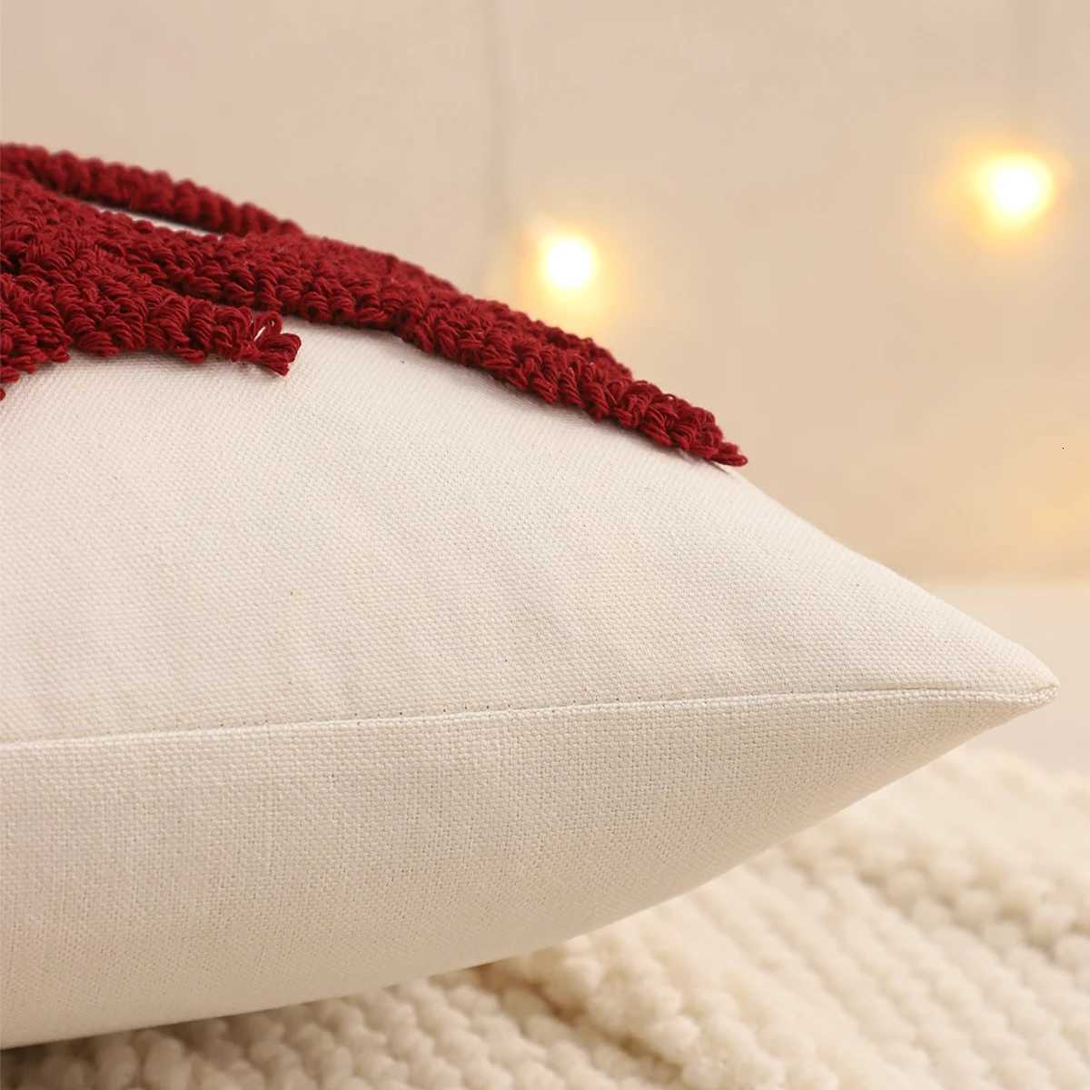 Tufted Throw Pillow Cover Christmas Decoration Canvas Christmas Reindeer Winter Farmhouse Home Sofa Living Room Y251105
