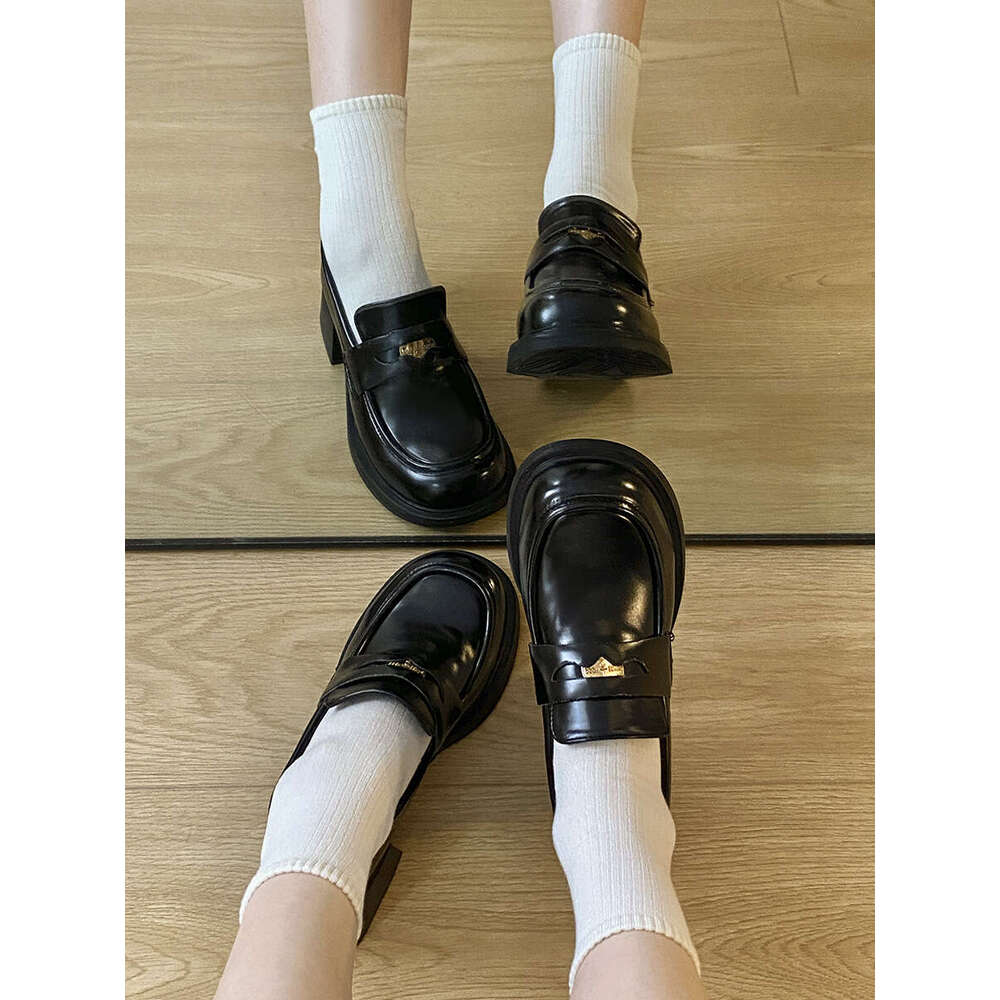 Queen's French style loafers for women's 2022 new autumn and winter brown stature height increase thick heels British small leather shoes