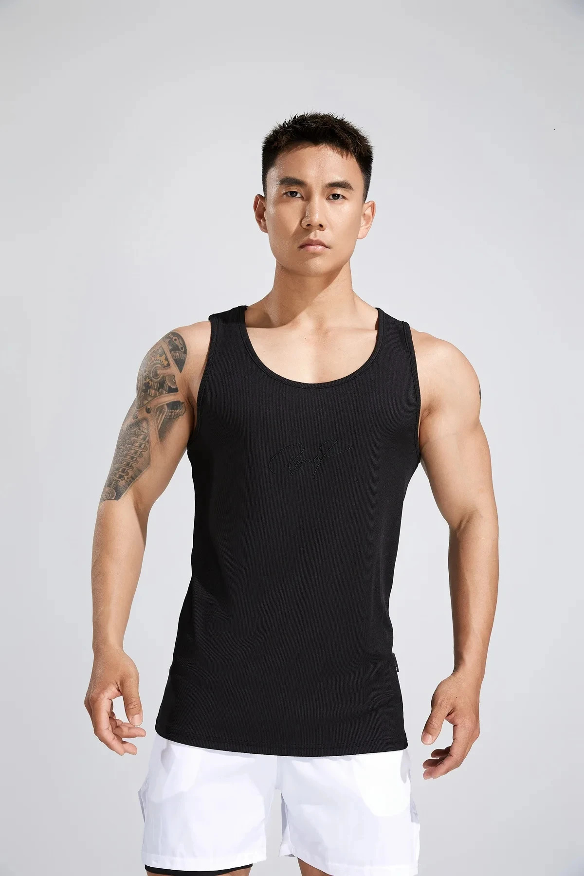 Summer Outdoor Running Leisure Sports Round Neck Sleeveless Breathable Quick Drying Solid Color Vest Fitness Mens Shirt 250402