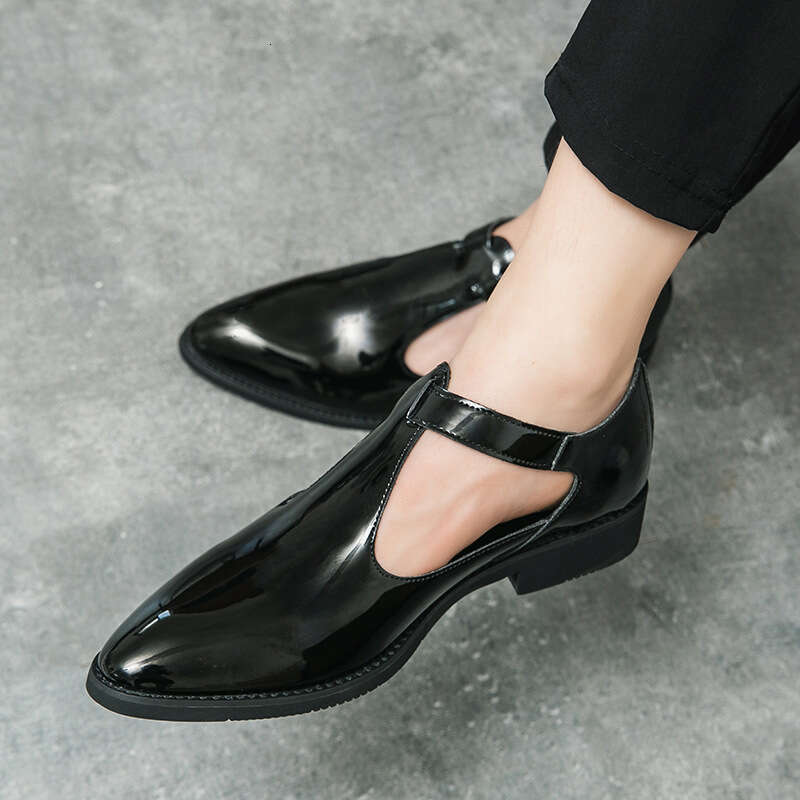 Large size men's with foreskin, sizes 38-46, trendy pointed casual shoes, formal business leather sandals