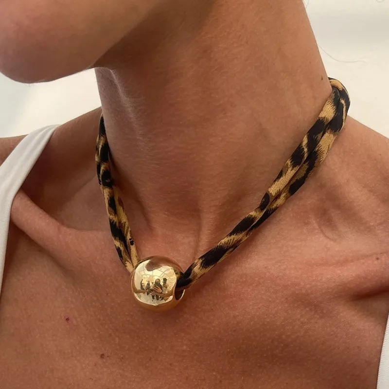 Ingemark 7 Styles Ethnic Multilayer Velvet Chain Necklace Women 2025 Fashion Metal Conch Starfish Heart Pendant Neck Jewelry 251031